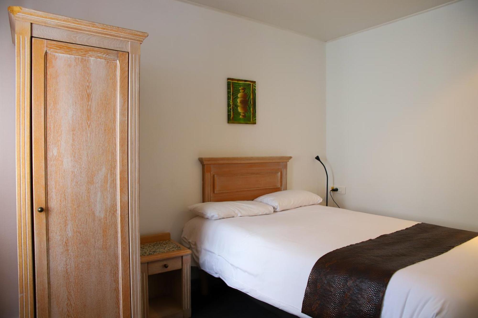 Brit Hotel Aux Sacres Reims, Centre Historique Kültér fotó